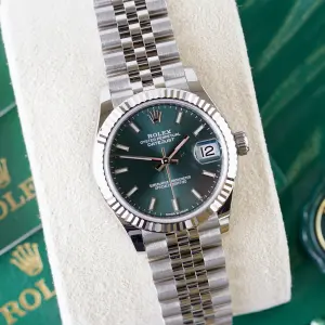 Pre-owned Rolex watches for women