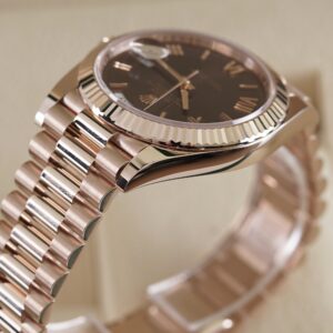 rolex-oyster-perpetual-day-date-chocolate-228235-2023-full-set