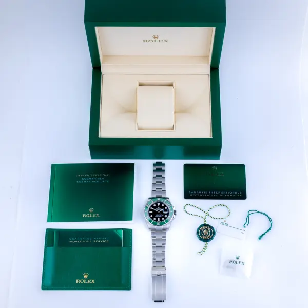 NUE Rolex Submariner "Starbucks" 126610LV 2022 (Vollständiger Satz) – Bild 8