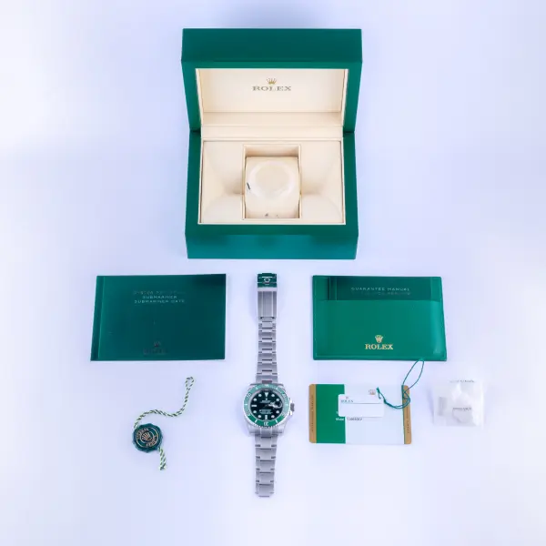 rolex-submariner-116610lv-2