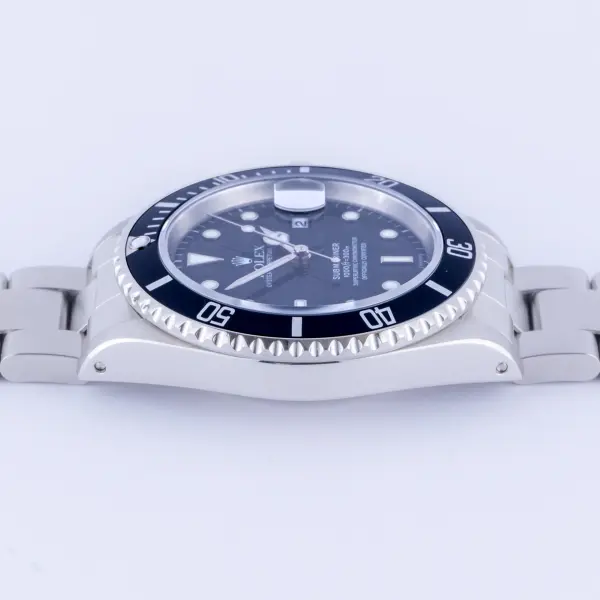 rolex-submariner-date-16610-4