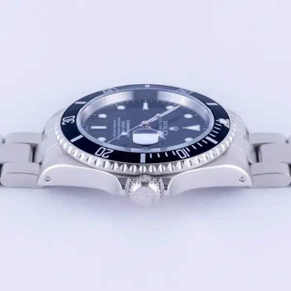 rolex-submariner-date-16610-4