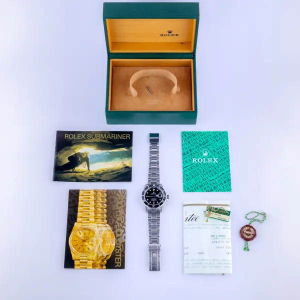rolex-submariner-date-16610-4