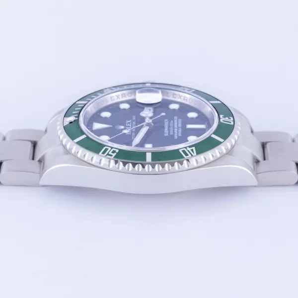 rolex-submariner-16610lv-2