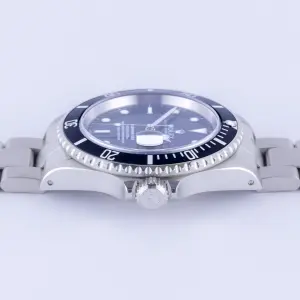 rolex-submariner-16610-8
