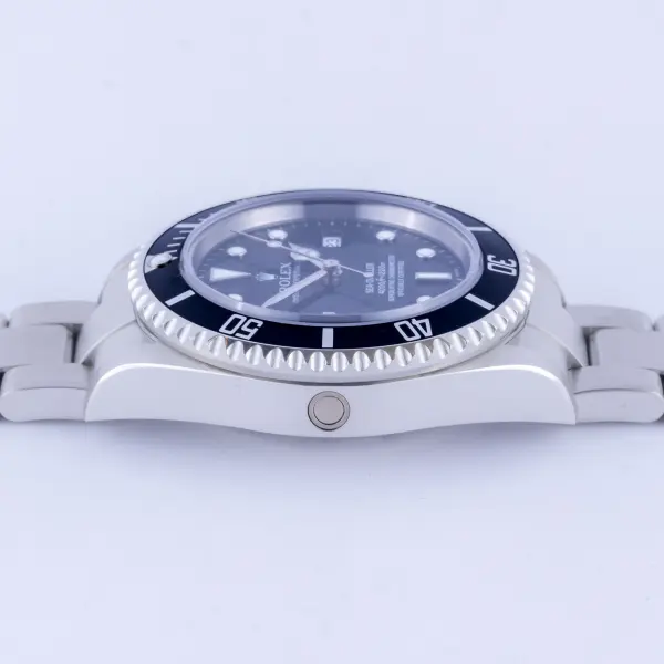 rolex-sea-dweller-16600-5