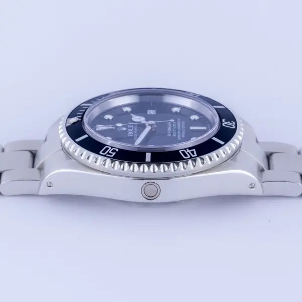 rolex-sea-dweller-16600-6