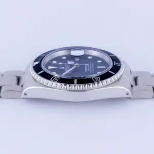rolex-submariner-16610-11