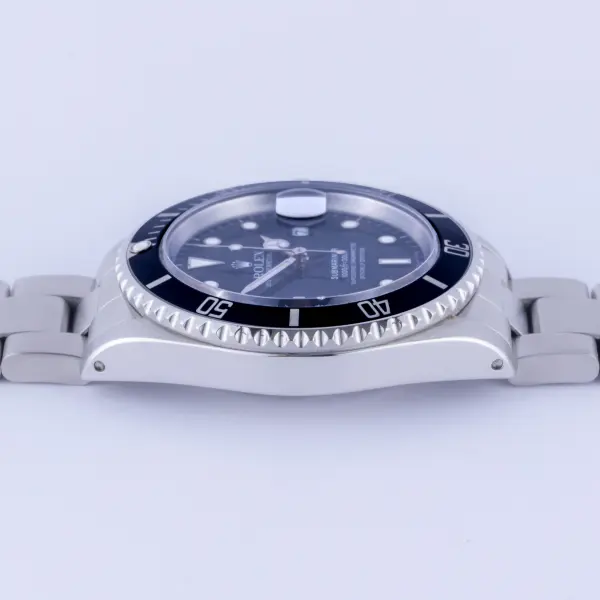 rolex-submariner-16610-11