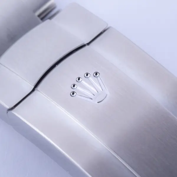 rolex-oyster-perpetual-124300-4