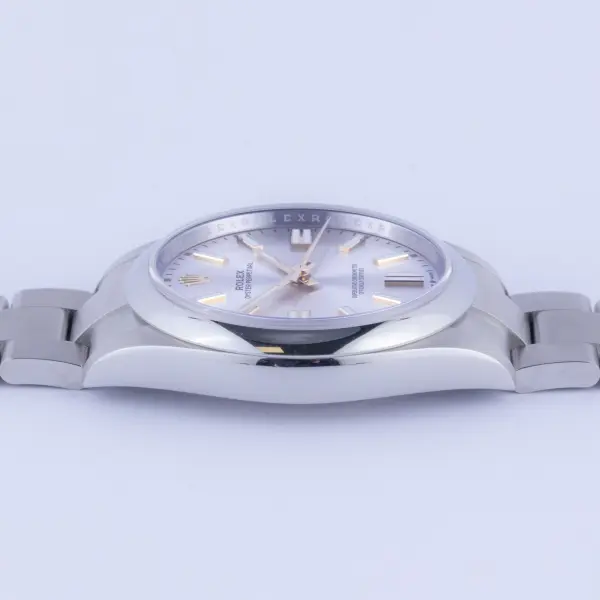 rolex-oyster-perpetual-124300-2