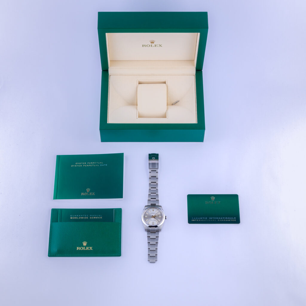 rolex-oyster-perpetual-124300-2