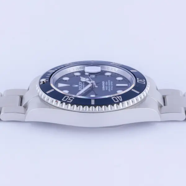 rolex-submariner-126610ln-3