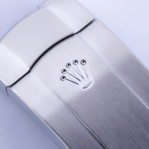 rolex-oyster-perpetual-124300-3