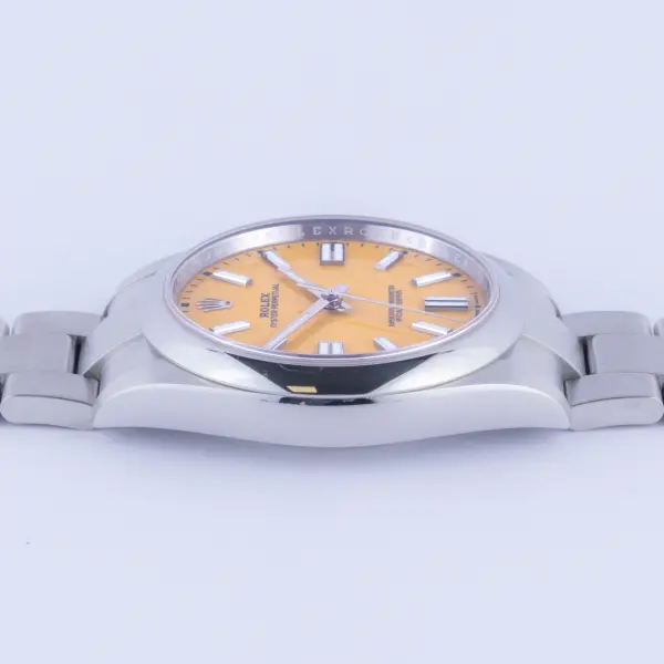 rolex-oyster-perpetual-124300-3