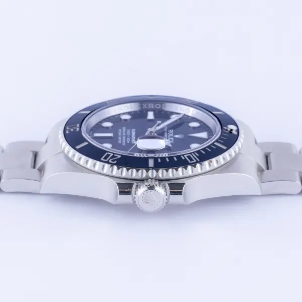 rolex-submariner-126610ln-4