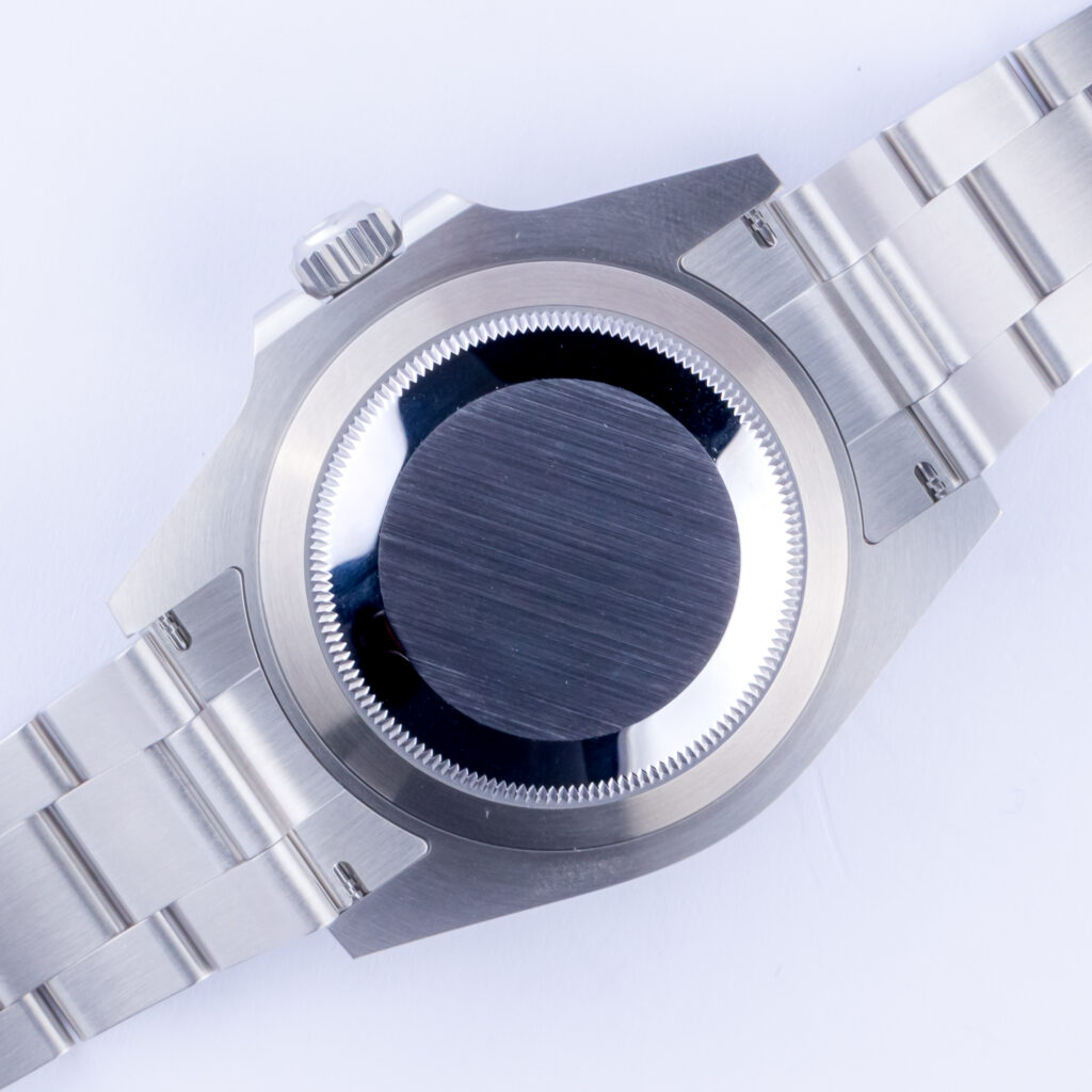 rolex-submariner-126610ln-4