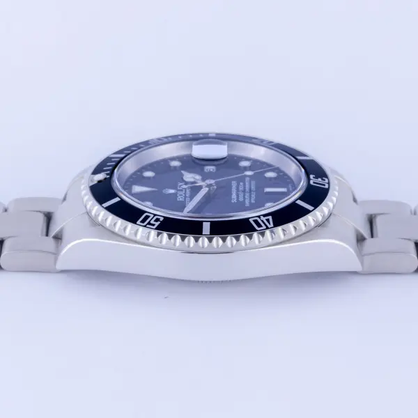 rolex-submariner-16610-17