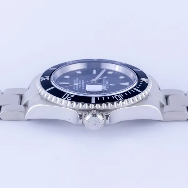 rolex-submariner-16610-17