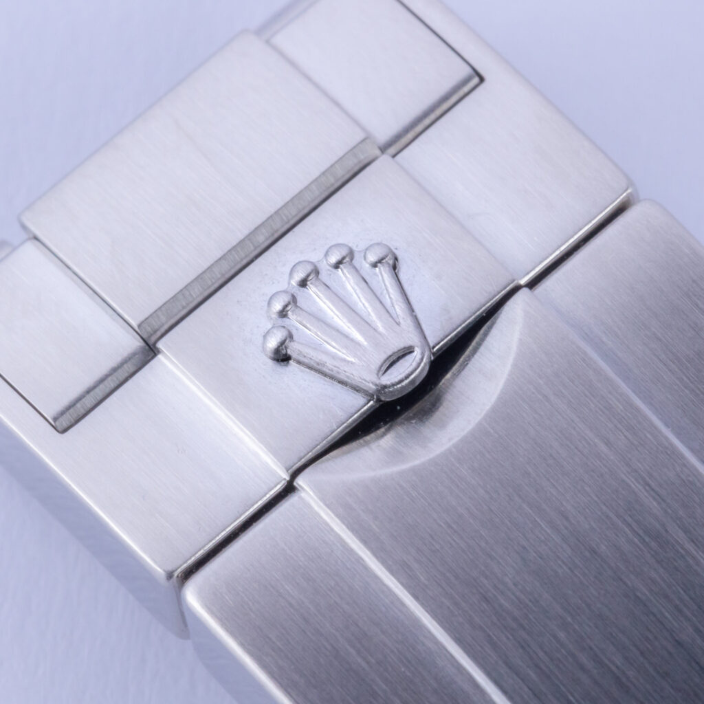 rolex-sea-dweller-126600-2