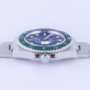 rolex-submariner-126610lv-4