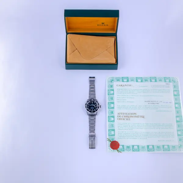 Rolex Submariner Date Black 16610 1998 (Full Set) - Image 8