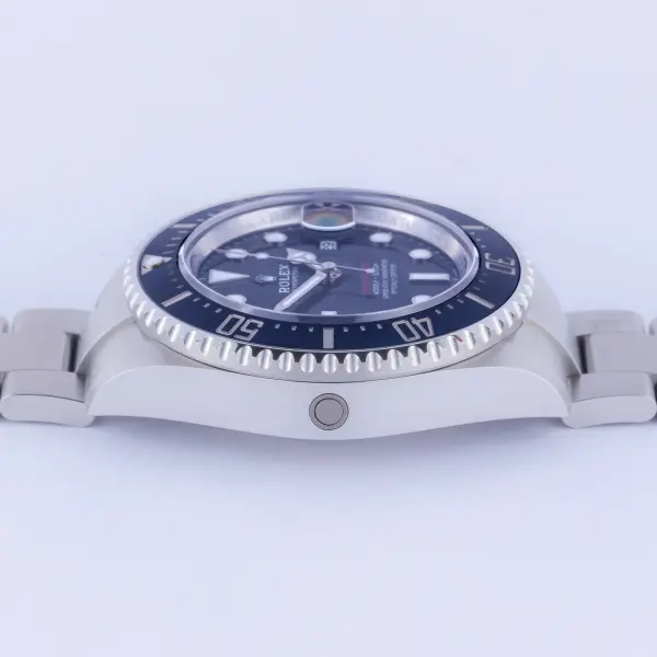 Rolex Sea-Dweller 126600
