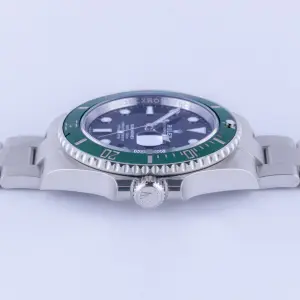 rolex-submariner-126610lv-6