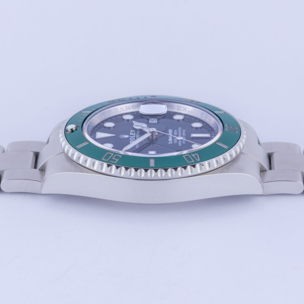 rolex-submariner-126610lv-8