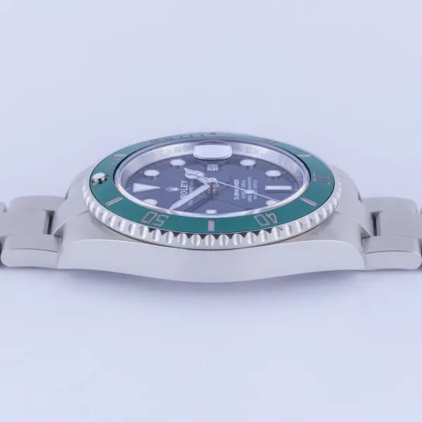 rolex-submariner-126610lv-8