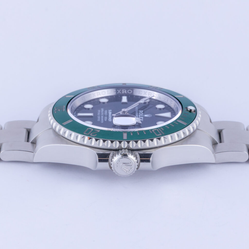 rolex-submariner-126610lv-8