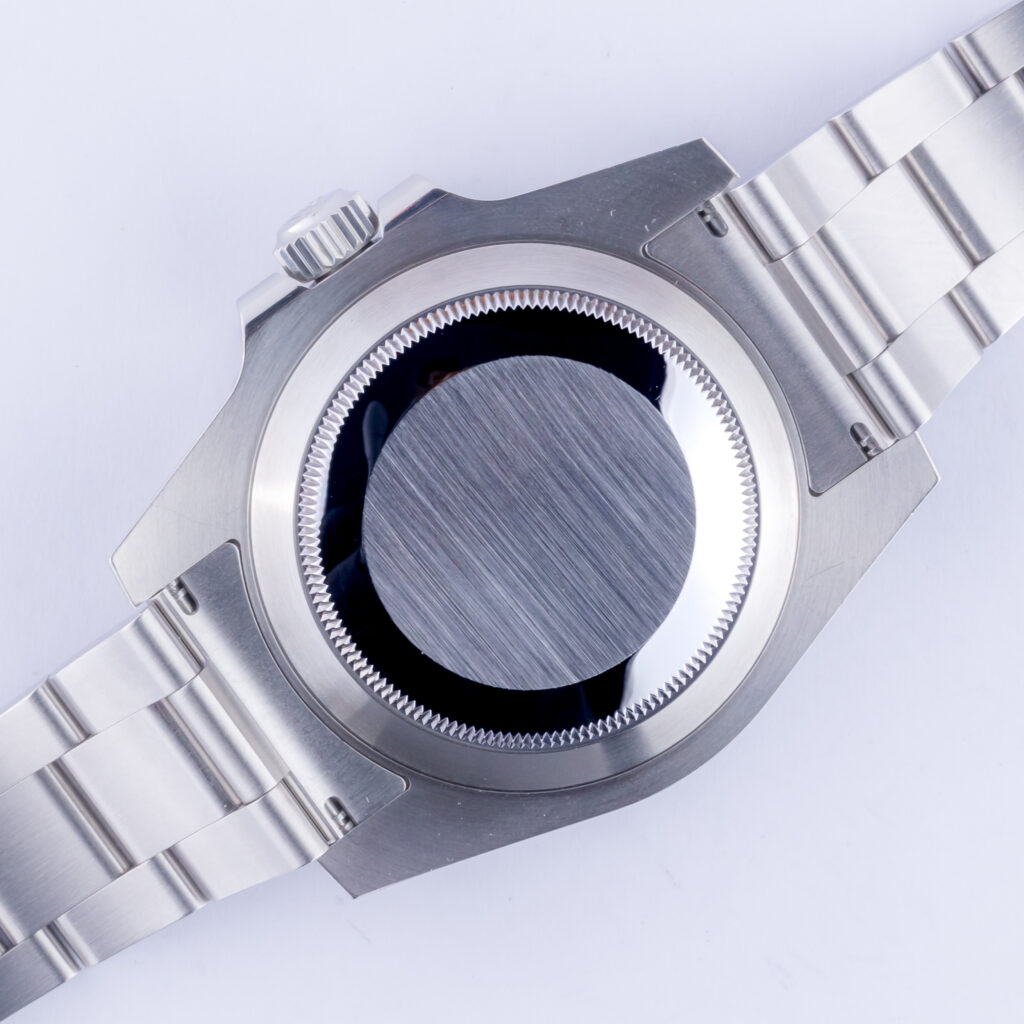 rolex-submariner-116610ln-4
