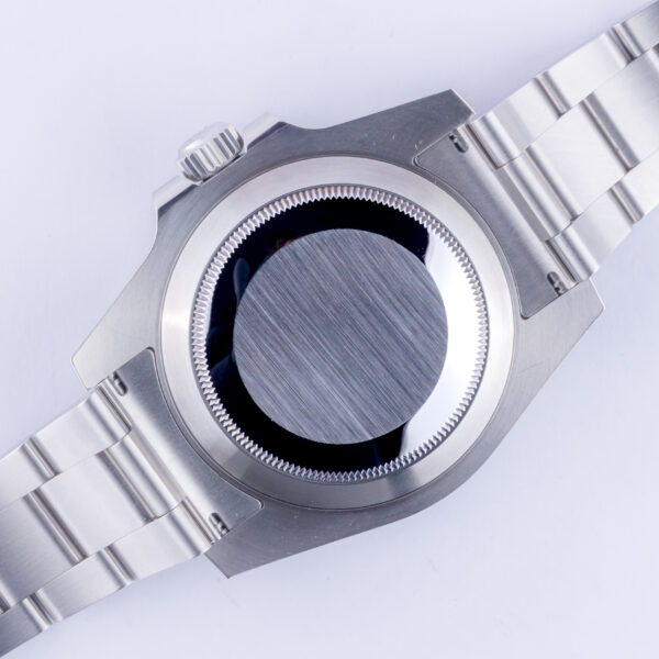 rolex-submariner-116610ln-4
