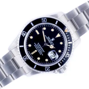 rolex-submariner-16800-2