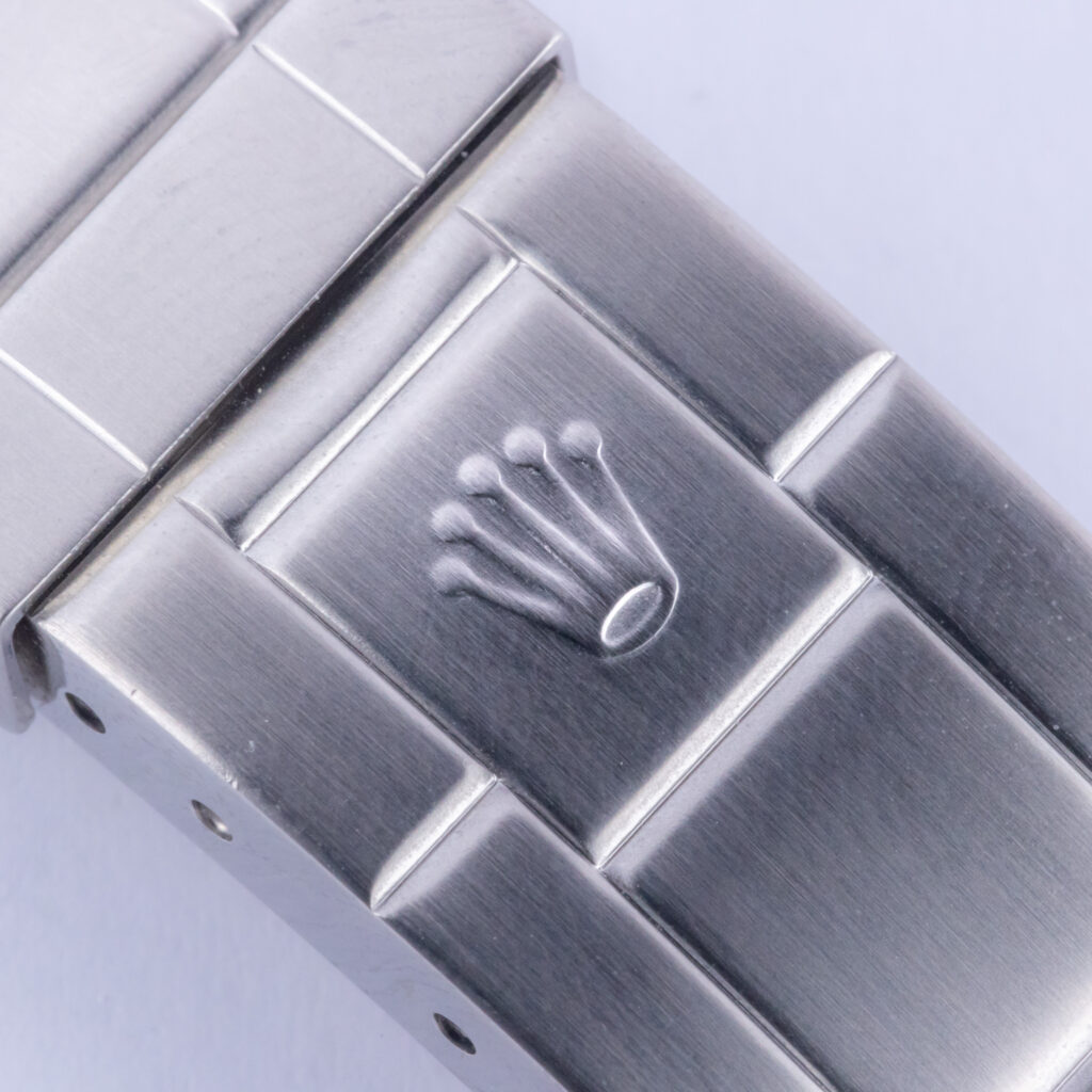 rolex-submariner-16800-2