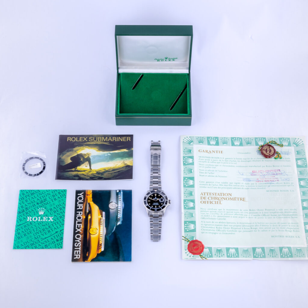 rolex-submariner-16800-2