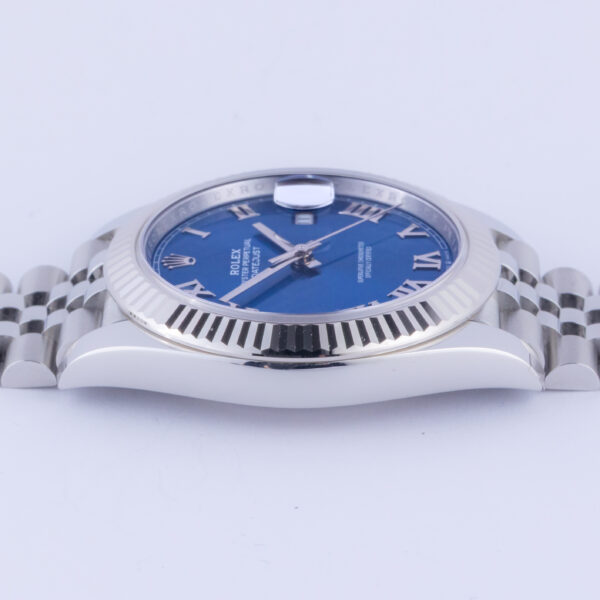 rolex-submariner-126610lv-9