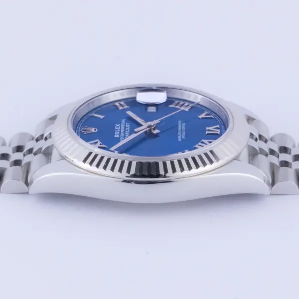 rolex-submariner-126610lv-9