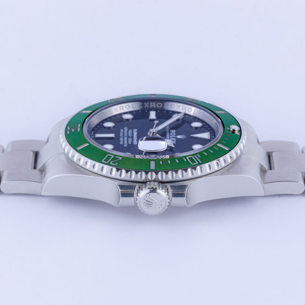 rolex-submariner-126610lv-10