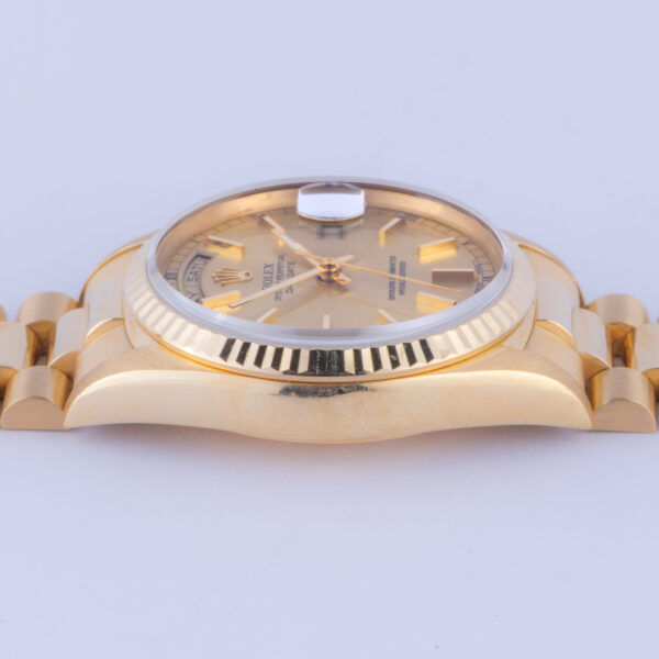 rolex-day-date-18238-32