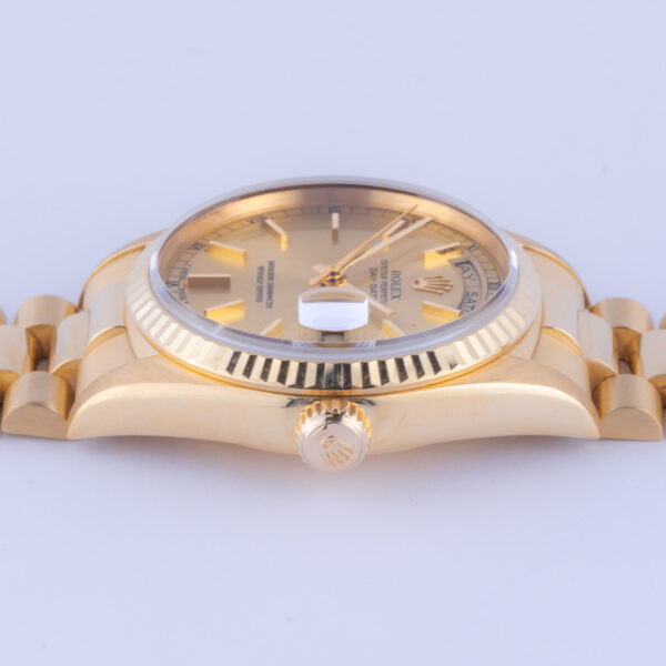 rolex-day-date-18238-32