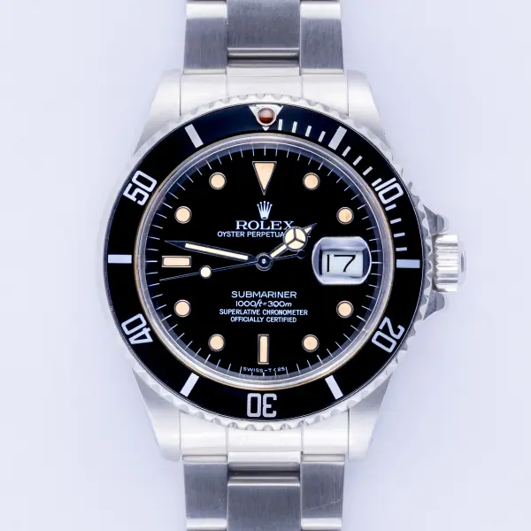rolex-submariner-16800-3
