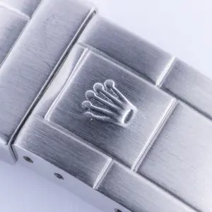 rolex-submariner-16800-3