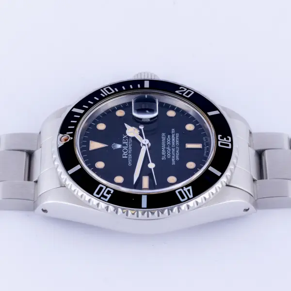 rolex-submariner-16800-3