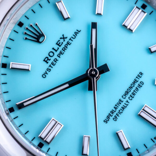 rolex-oyster-perpetual-126000-3