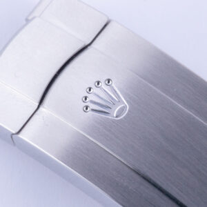 rolex-oyster-perpetual-126000-3