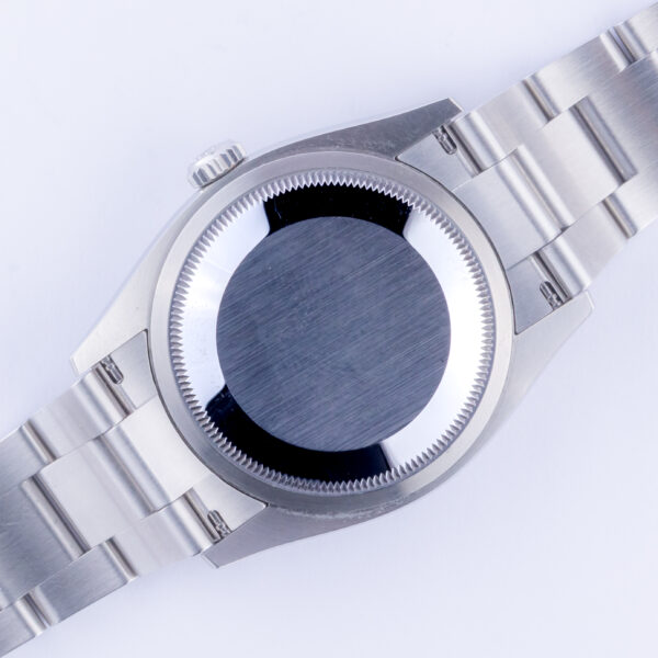 rolex-oyster-perpetual-126000-3