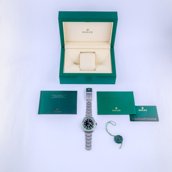 rolex-submariner-126610lv-12