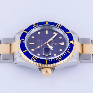 rolex-submariner-date-16613-4