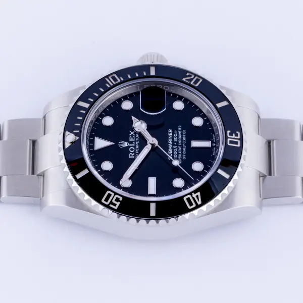 rolex-submariner-date-126610ln-3
